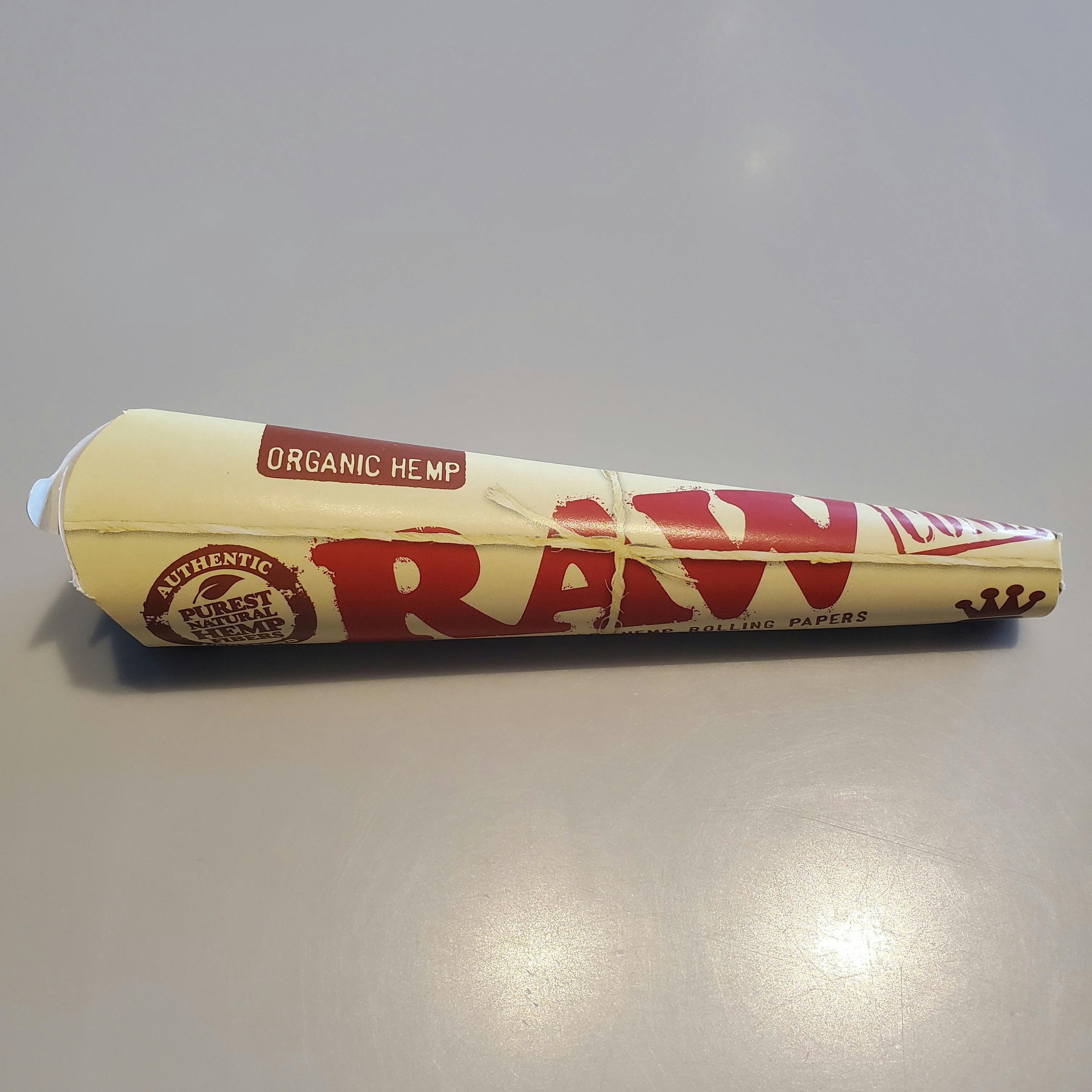 RAW - Organic Hemp Rolling Papers 'Classic CONE 1 1/4" 3per pk